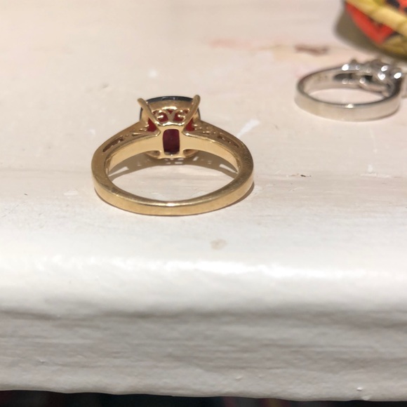Beautiful ring - Picture 5 of 5